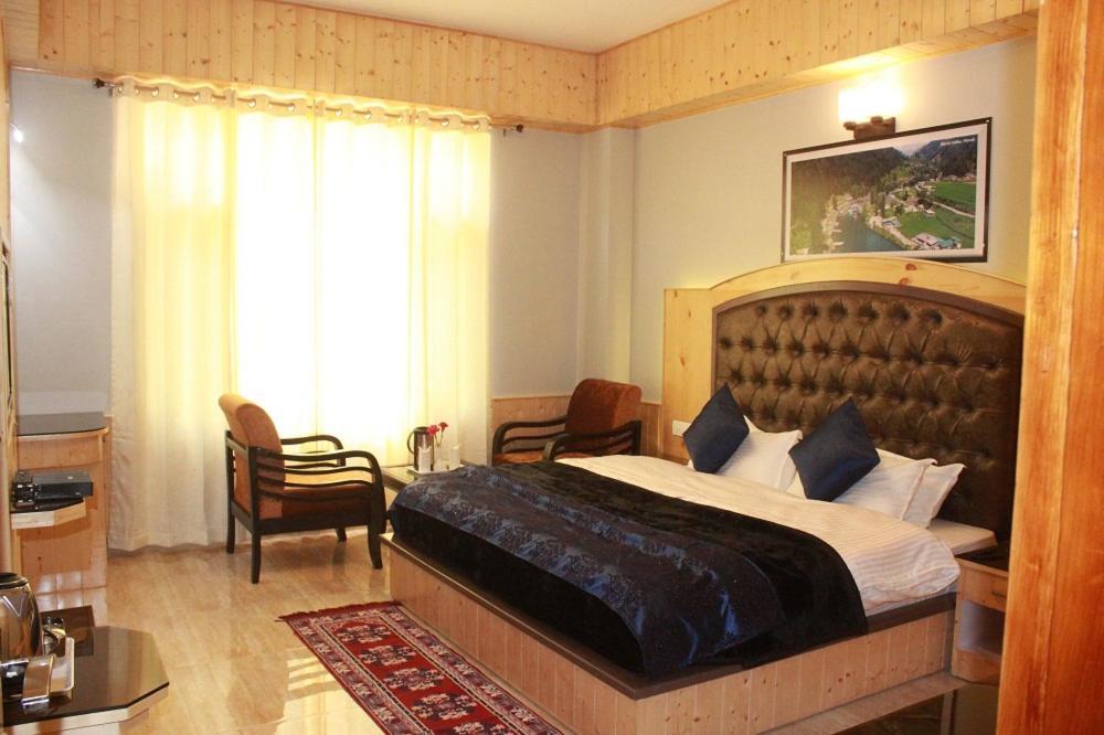 Hotel Bodh International Manāli Zewnętrze zdjęcie
