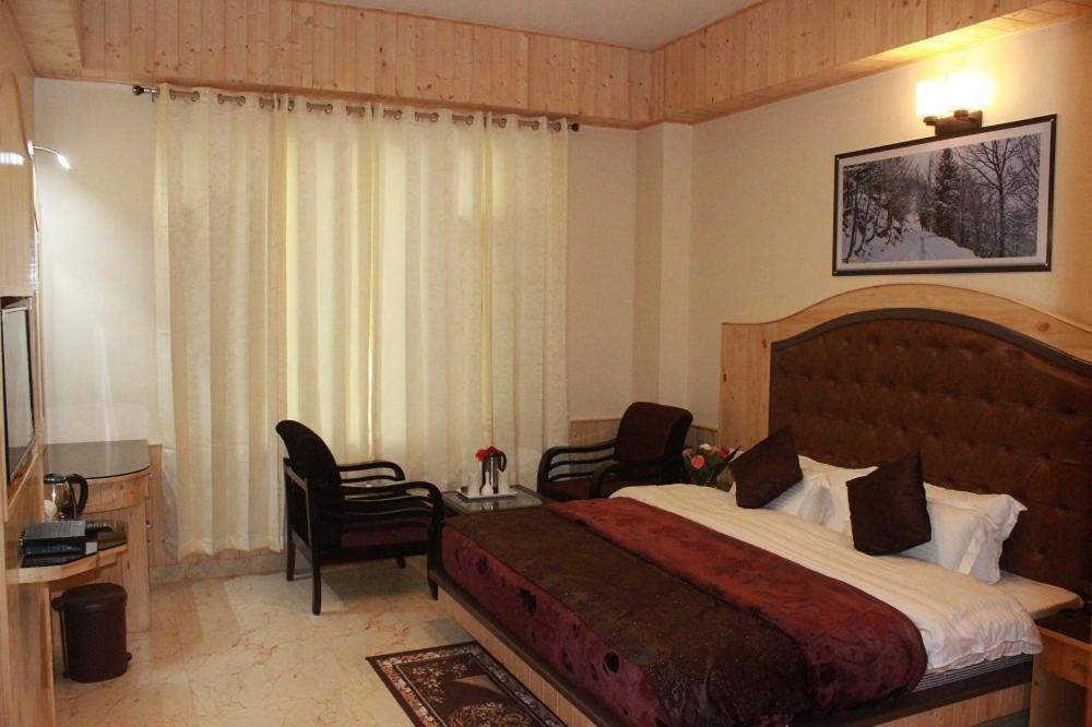 Hotel Bodh International Manāli Zewnętrze zdjęcie