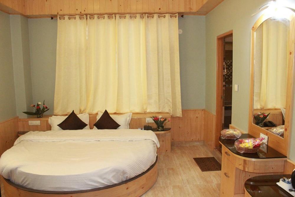 Hotel Bodh International Manāli Zewnętrze zdjęcie